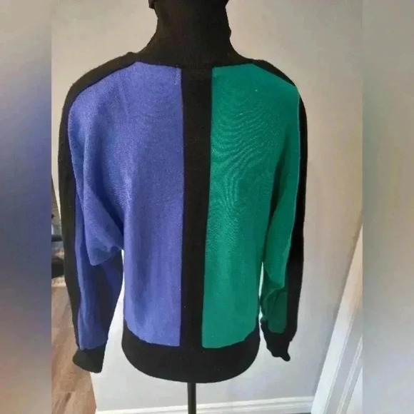 Spanner  turtleneck - Picture 2 of 4